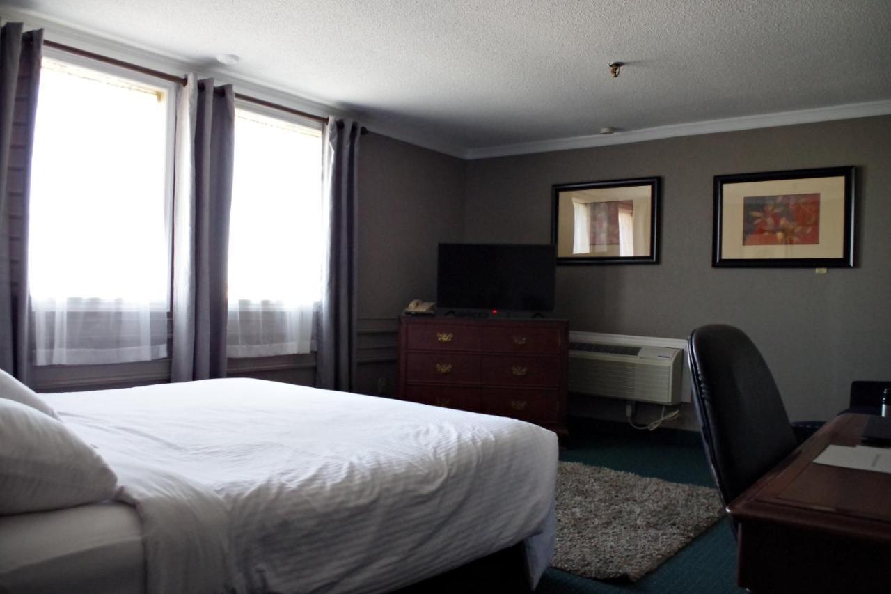 The City Motel Fredericton Exterior photo